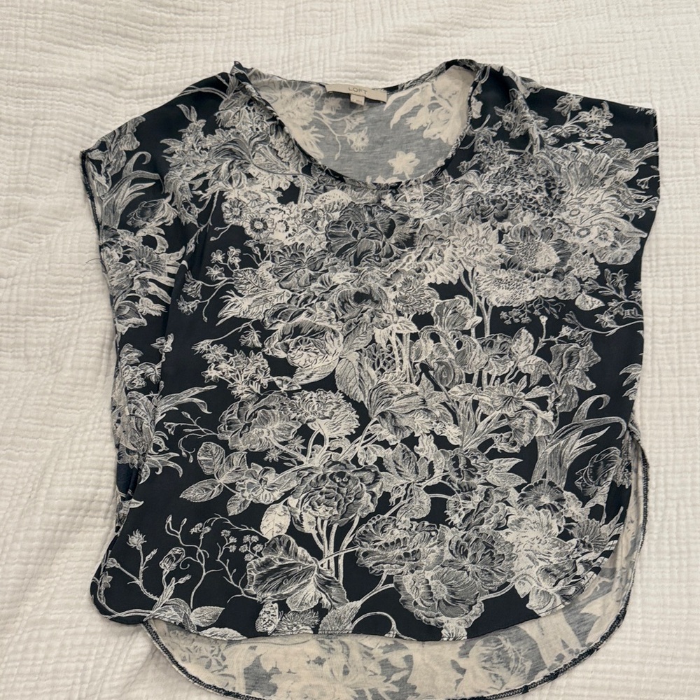 LOFT Monochrome Floral Blouse